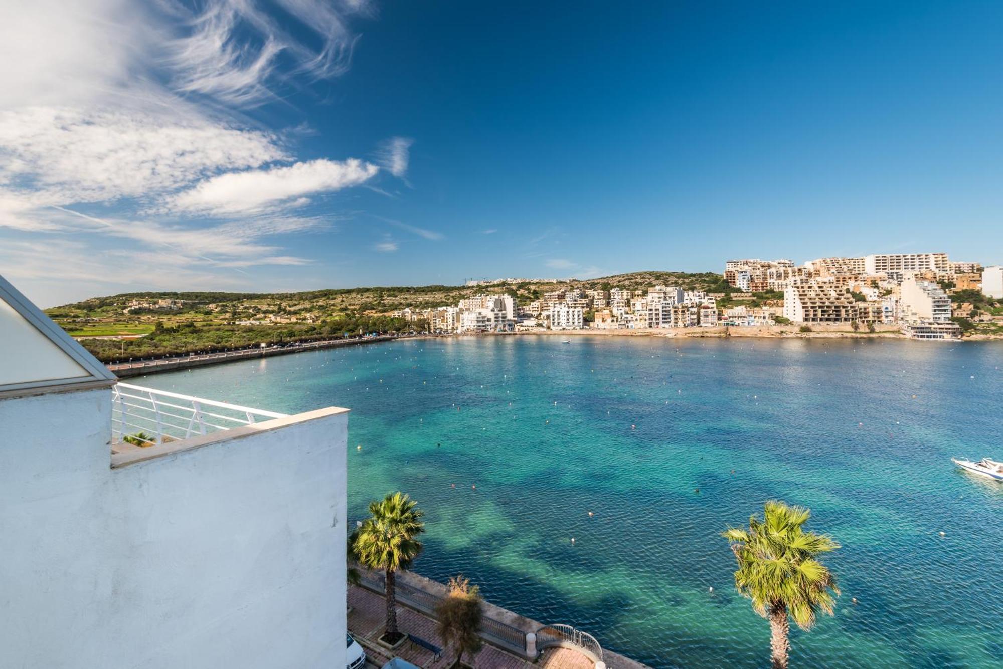 Blue Harbour 2 Bedroom Seafront With Stunning Seaviews - By Getawaysmalta Apartment *