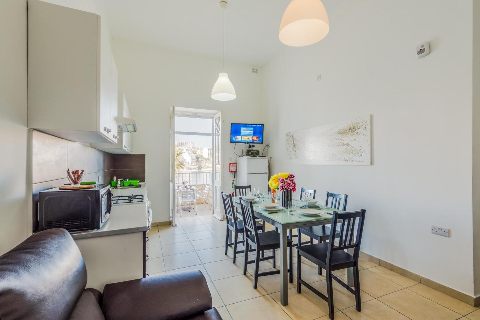 Blue Harbour 2 Bedroom Seafront With Stunning Seaviews - By Getawaysmalta Apartment *
